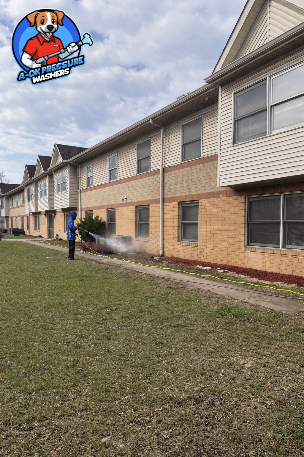 Apartment Building Exterior Cleaning in Gary, IN