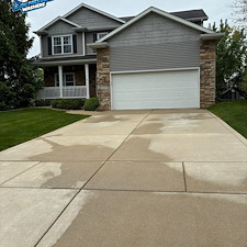 Professional-House-Washing-Driveway-Cleaning-Deck-Washing-in-Valparaiso-Indiana 6