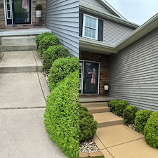Professional-House-Washing-Driveway-Cleaning-Deck-Washing-in-Valparaiso-Indiana 1